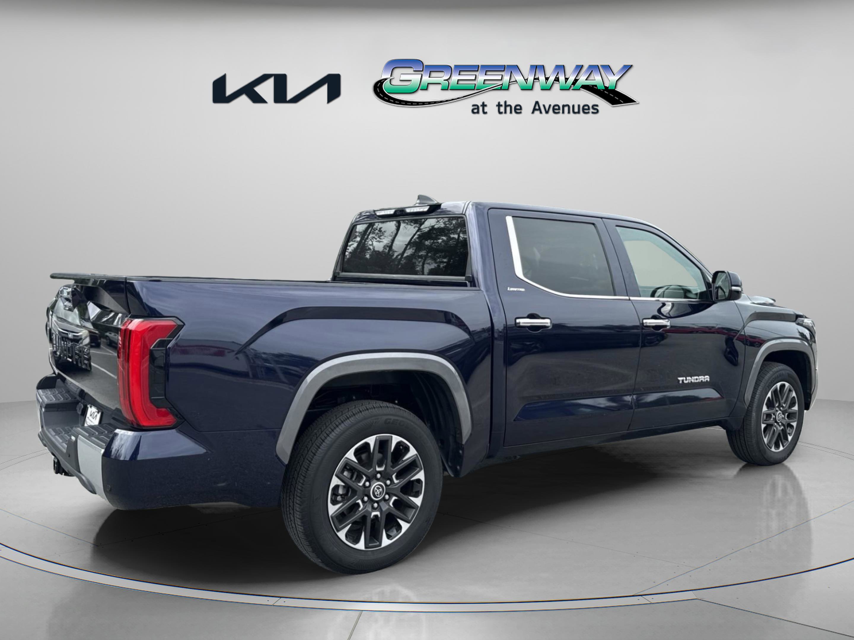 2024 Toyota Tundra Limited photo 4