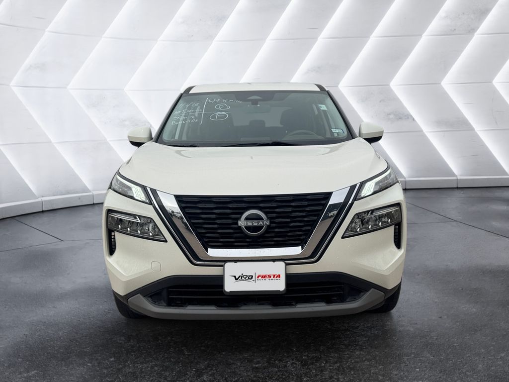 2023 Nissan Rogue SV photo 2