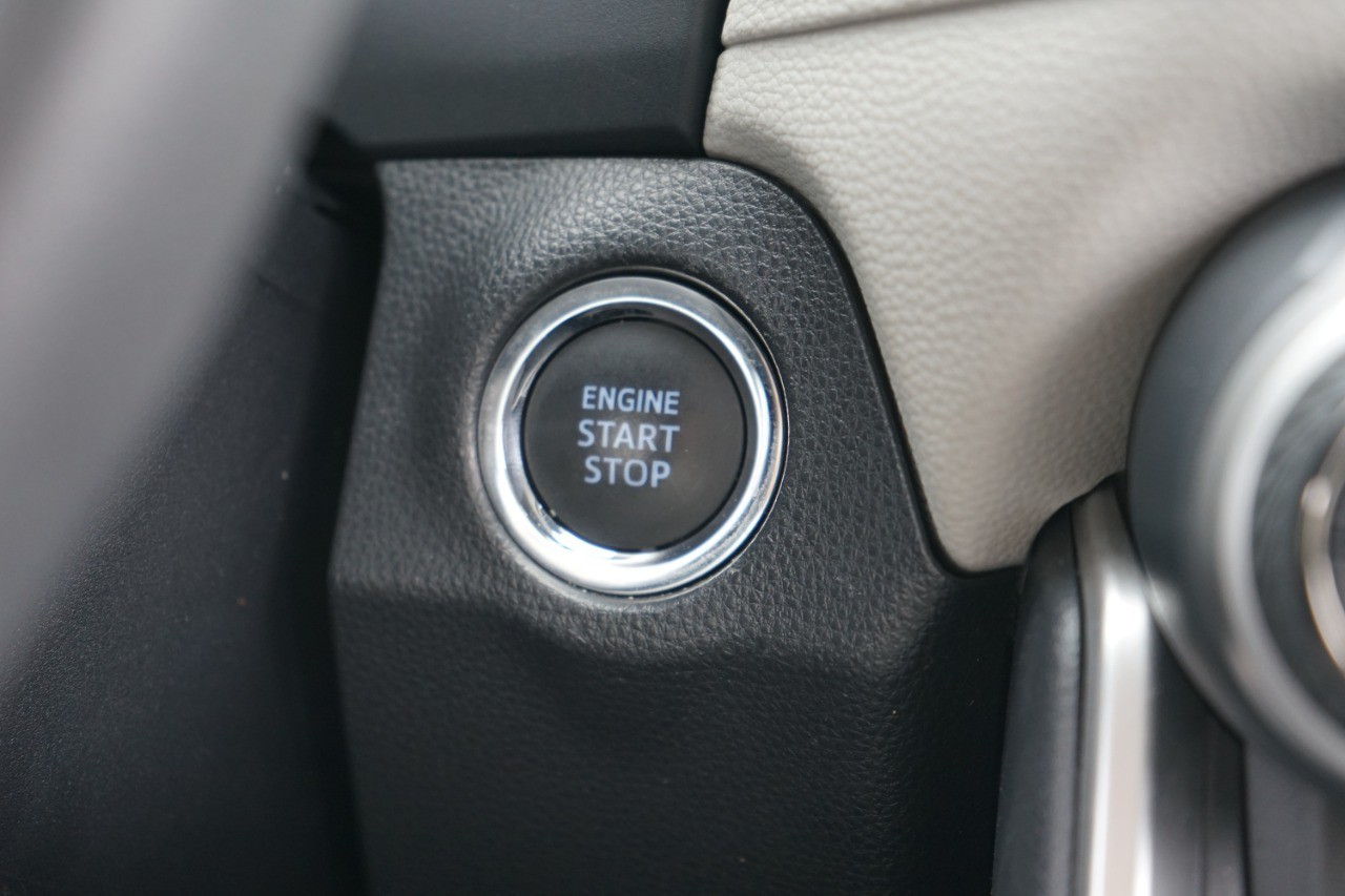 2021 Toyota RAV4 Limited photo 15