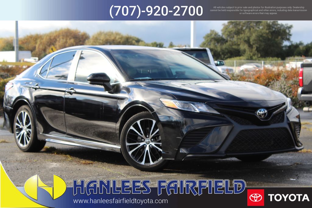 2020 Toyota Camry SE