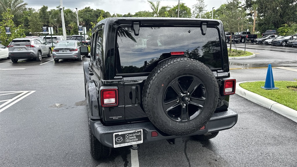 2021 Jeep Wrangler Unlimited Sahara Altitude photo 13