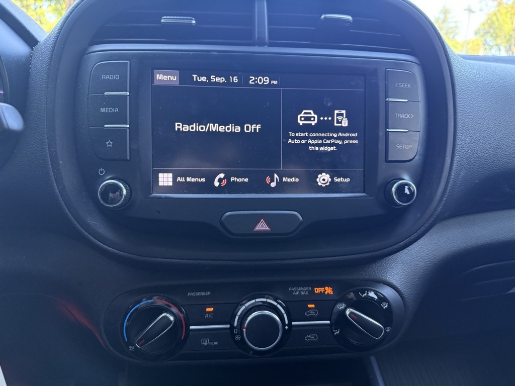 2023 Kia Soul LX photo 16