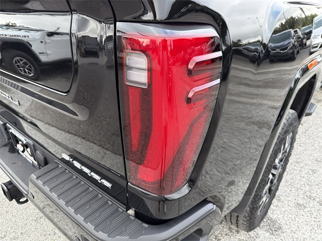 2024 GMC Sierra 2500HD Denali Ultimate's photo