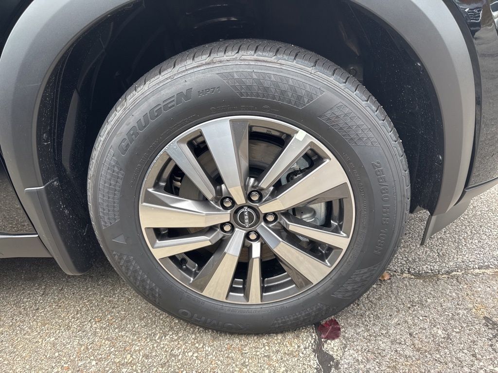 2025 Nissan Pathfinder SL photo 3