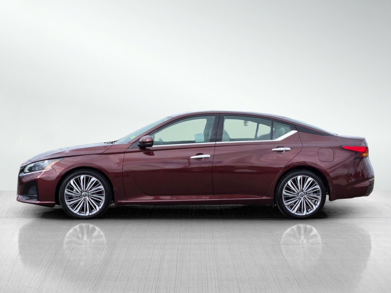 2024 Nissan Altima 2.5 SL photo 7