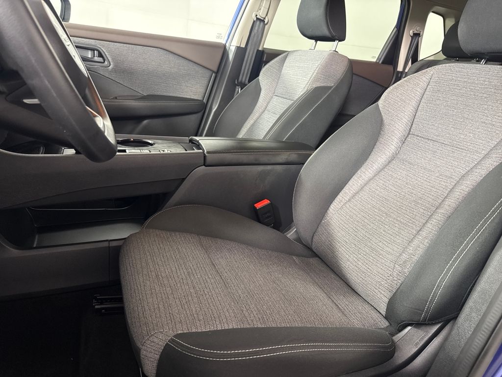 2021 Nissan Rogue S photo 9