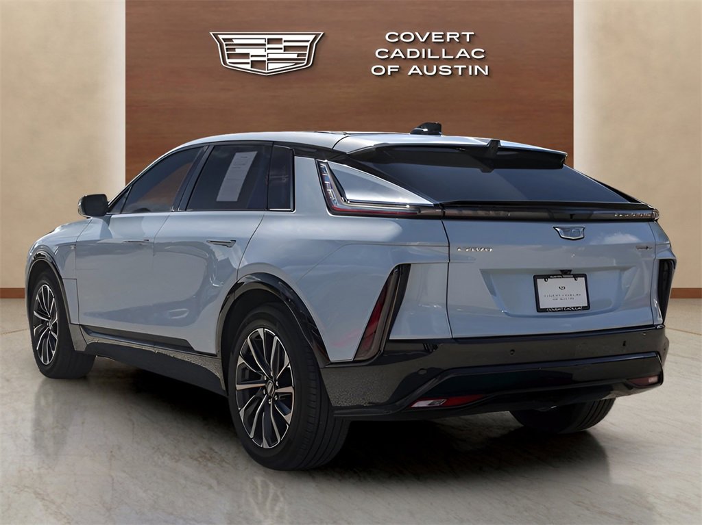 2025 Cadillac Lyriq Sport photo 3