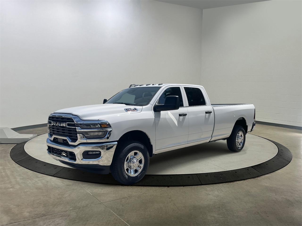2025 Ram 3500 Tradesman photo 4