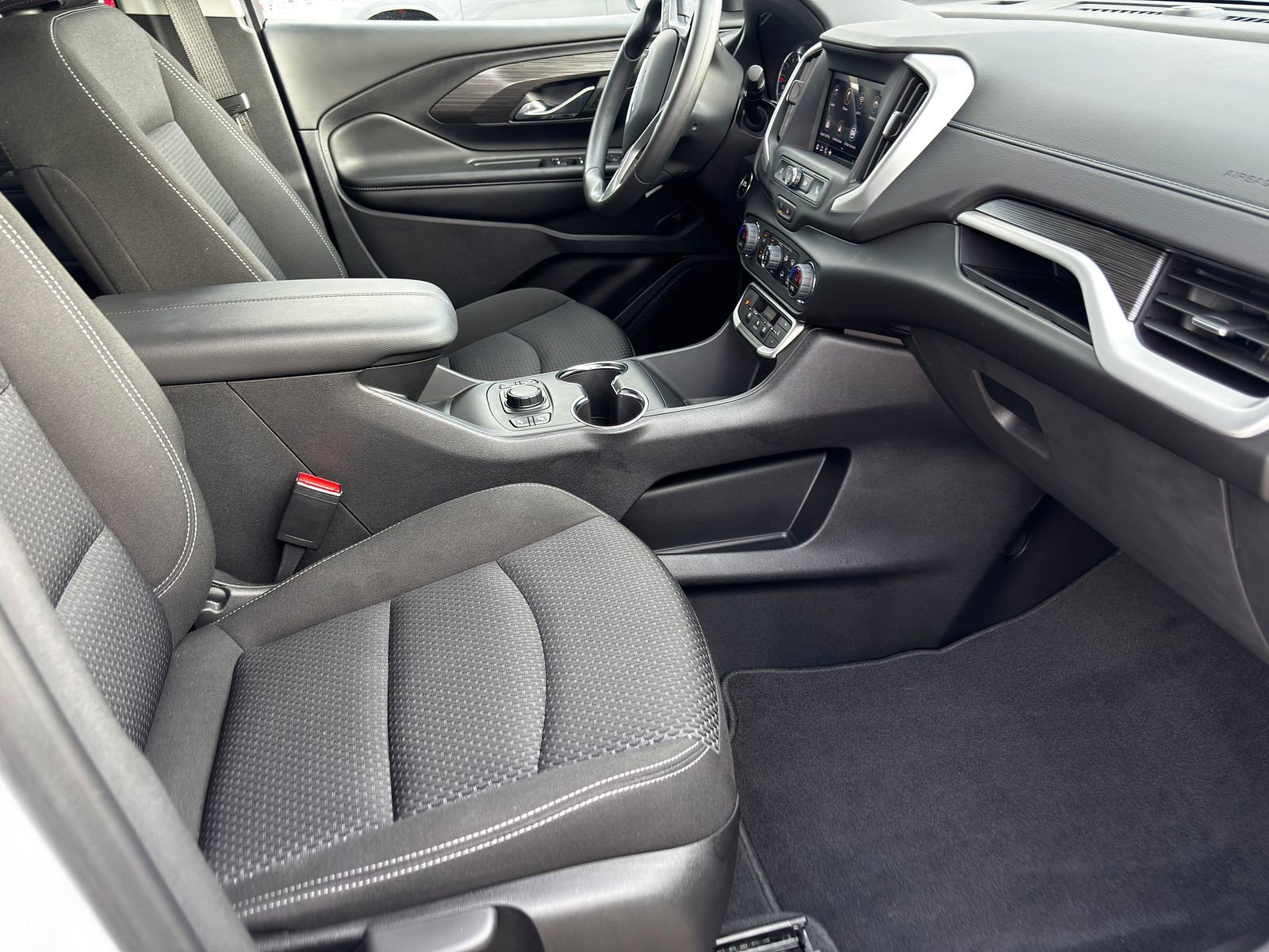 2023 Gmc Terrain SLE photo 2