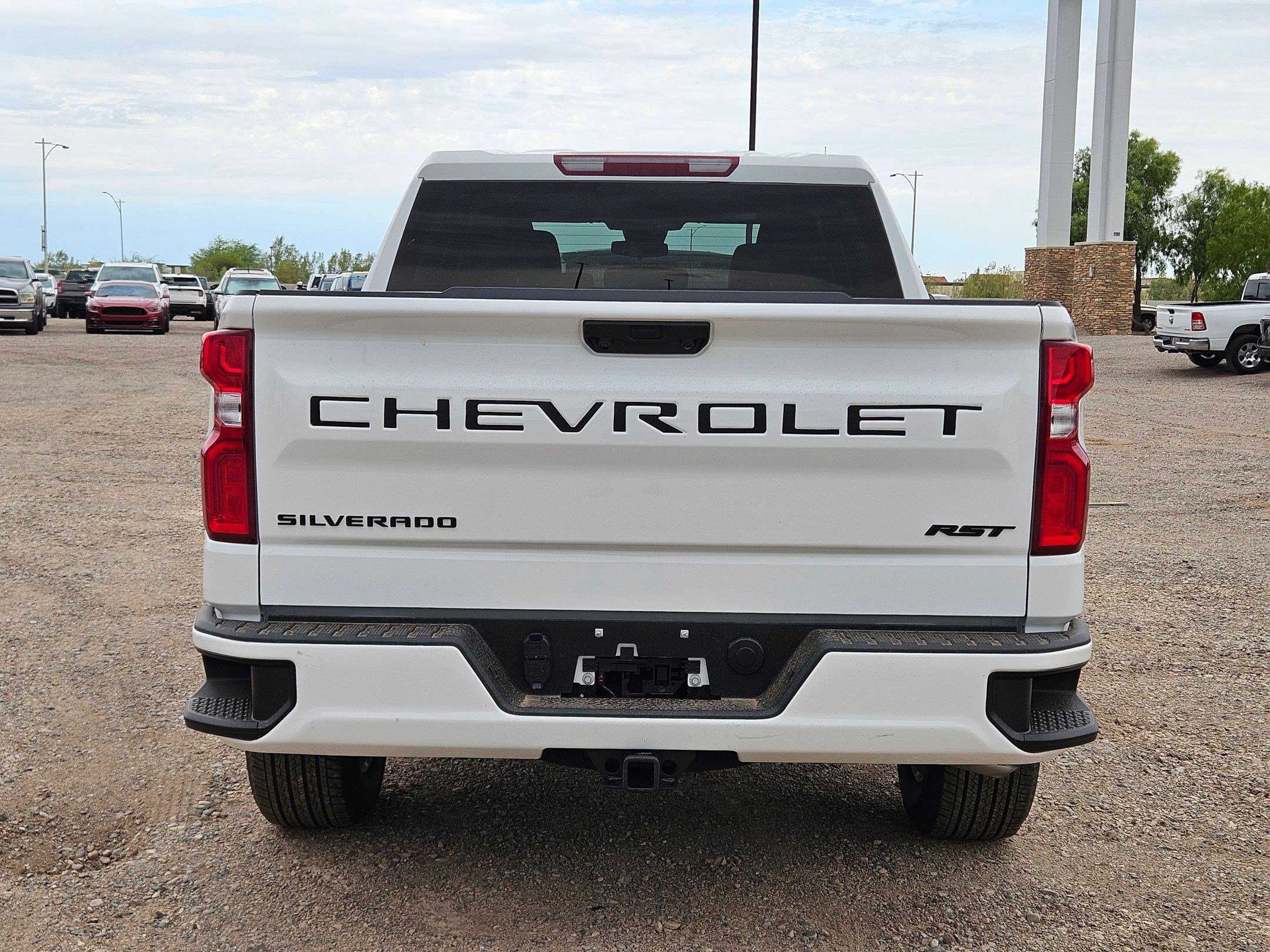 2025 Chevrolet Silverado 1500 RST photo 3