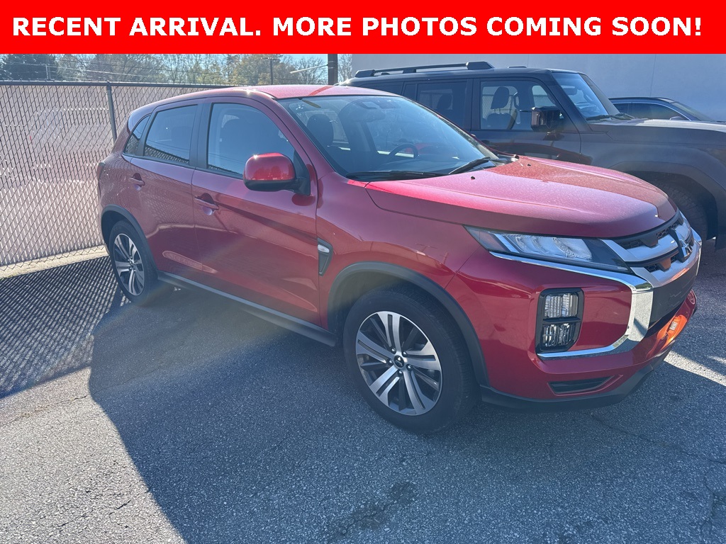 2024 Mitsubishi Outlander Sport ES's photo