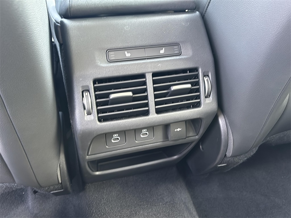 2025 Land Rover Discovery Sport S photo 12