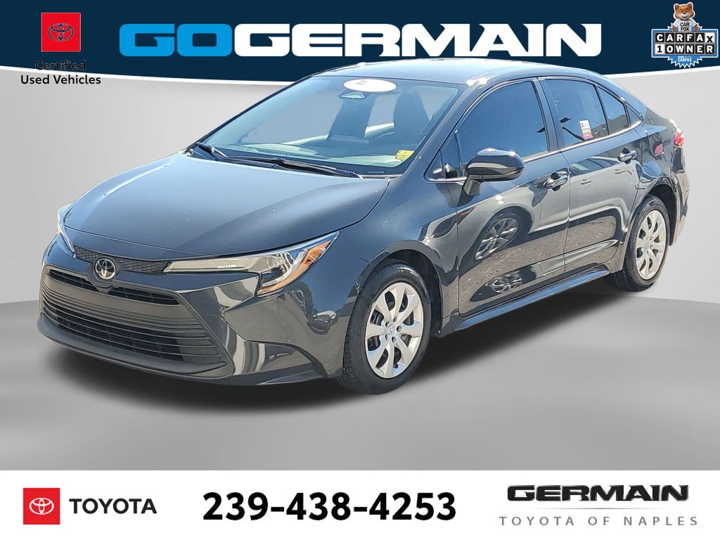 2023 Toyota Corolla LE's photo