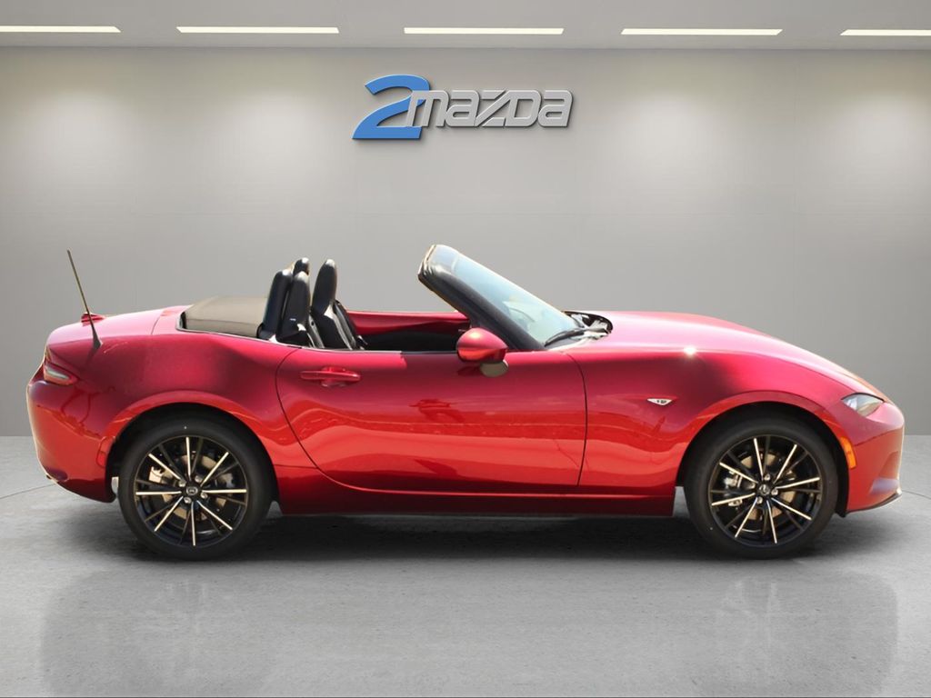 2025 Mazda MX-5 Miata Miata Grand Touring photo 6
