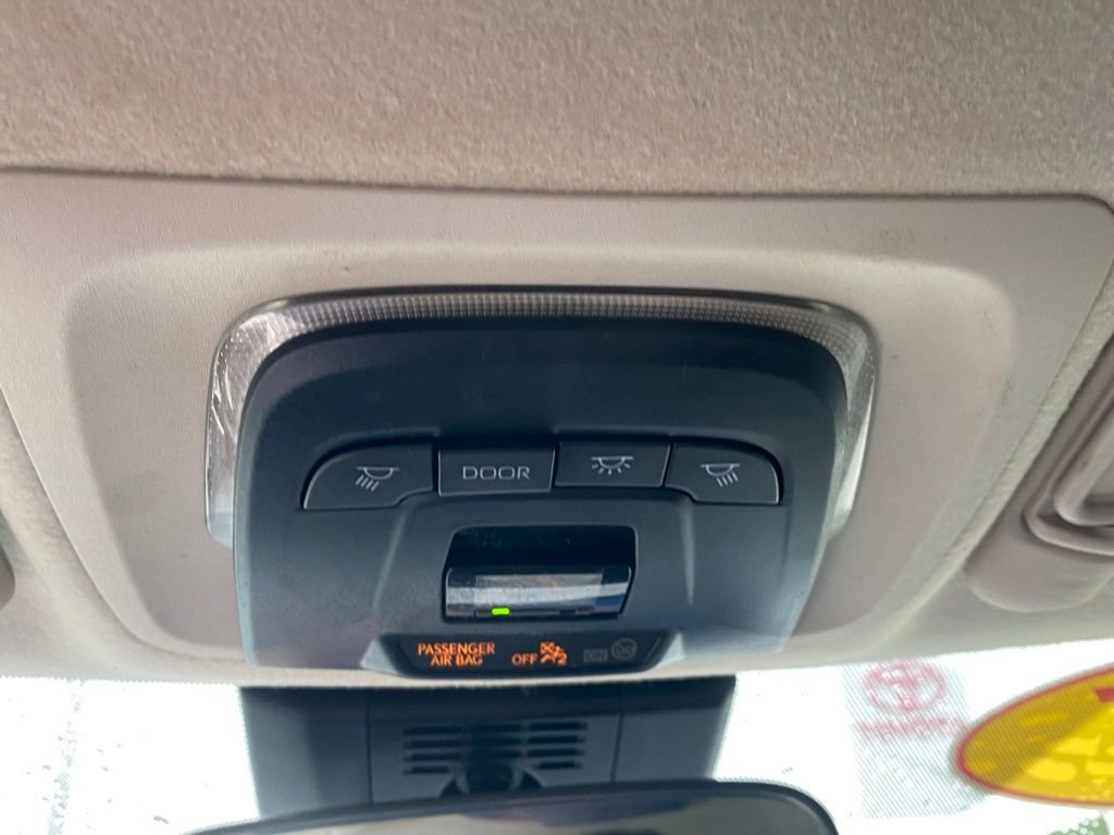 2025 Toyota Corolla LE photo 19