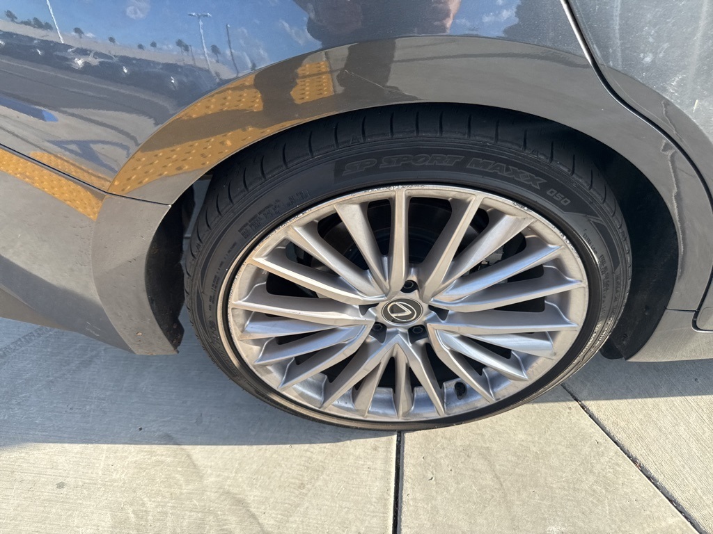 2024 Lexus IS 300 photo 28