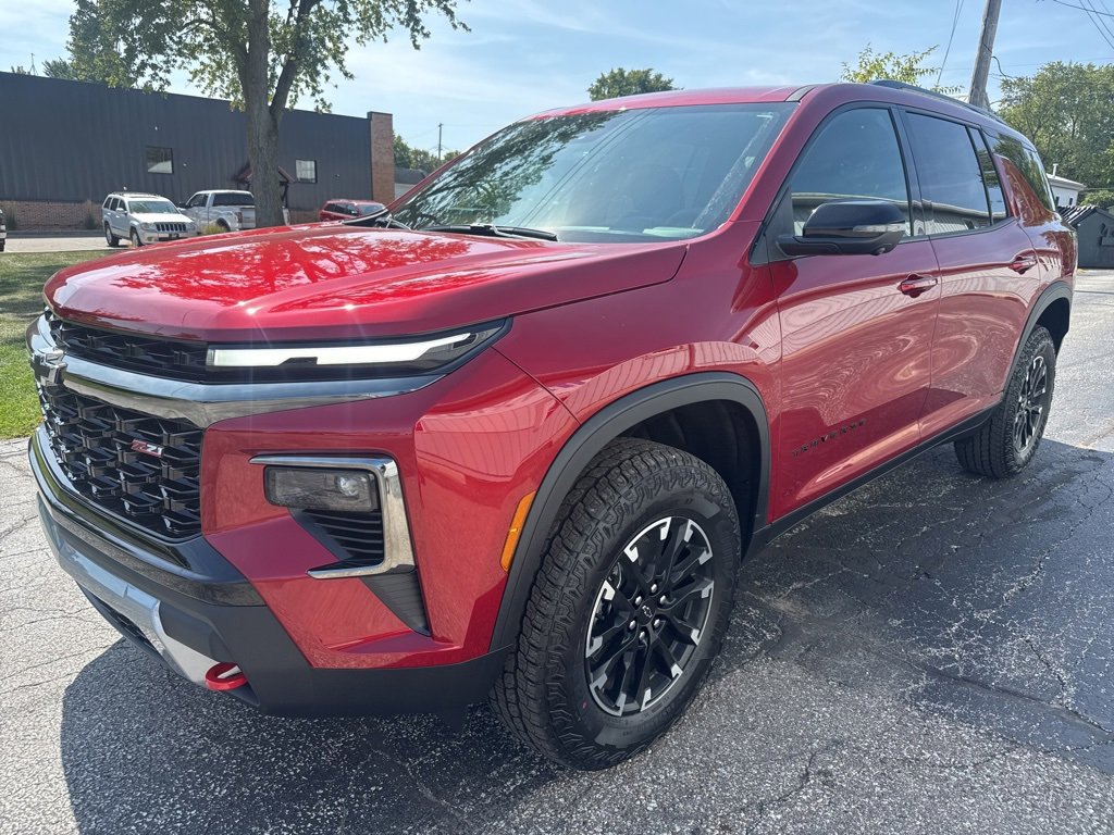 2026 Chevrolet Traverse Z71 photo 3