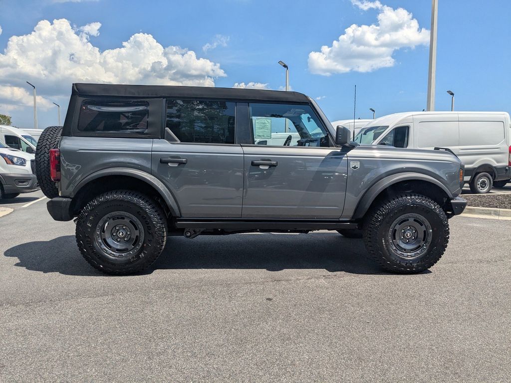 2025 Ford Bronco Big Bend photo 3