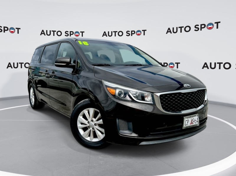 2018 Kia Sedona Kia Sportage Van 2019 Kia Sedona Review: Expert - Main Image