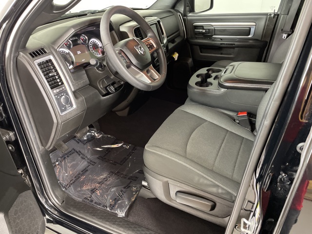 2022 Ram 1500 Classic Warlock photo 17