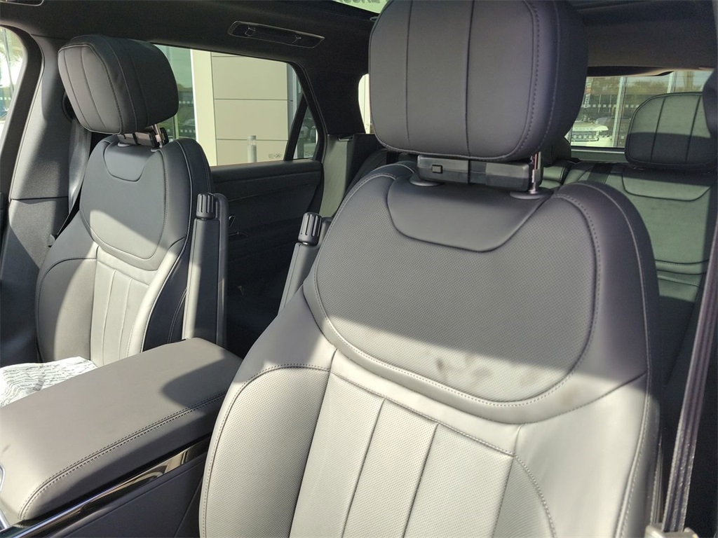 2025 Land Rover Range Rover Sport SE photo 24