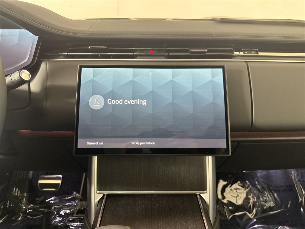 2025 Land Rover Range Rover SE photo 16