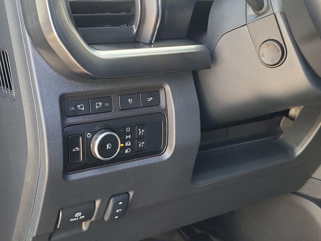 2024 Ford F-250 Lariat photo 18