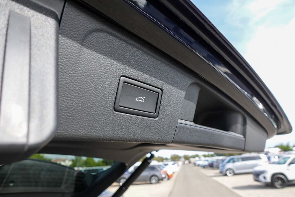 2026 Volkswagen Atlas SE Technology photo 29