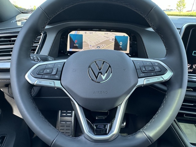 2024 Volkswagen Atlas Cross Sport SEL R-Line photo 28