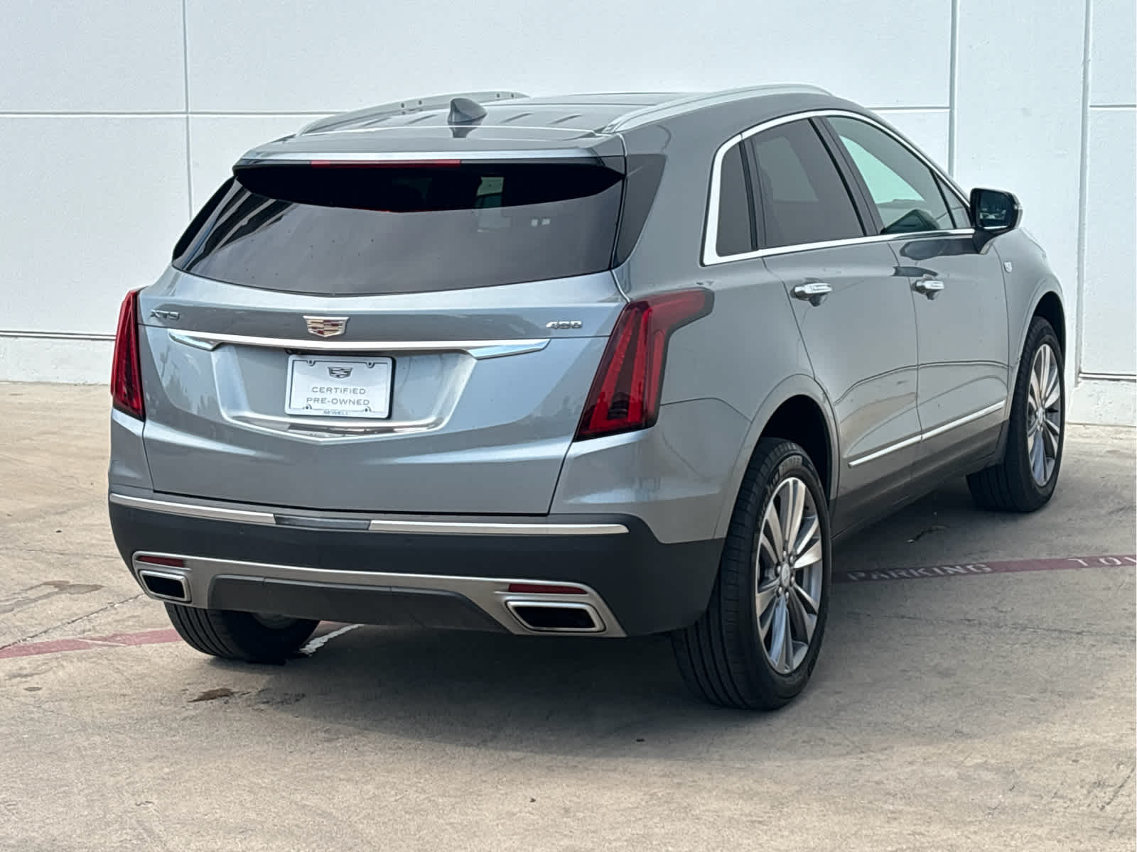2025 Cadillac XT5 Premium Luxury photo 4