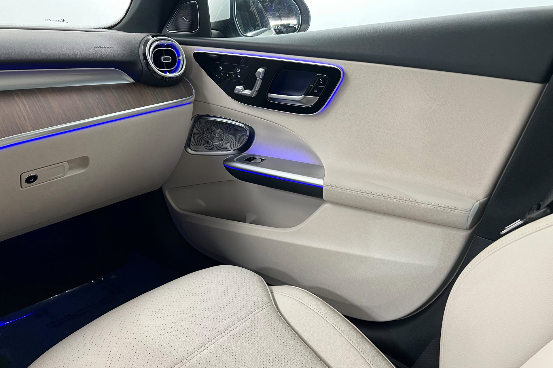 2025 Mercedes Benz C 300 4MATIC Sedan photo 10