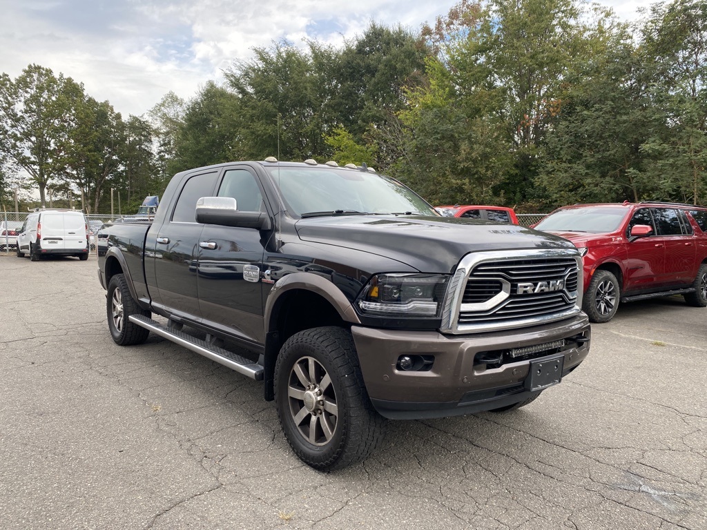 2018 Ram 3500 Laramie Longhorn photo 4