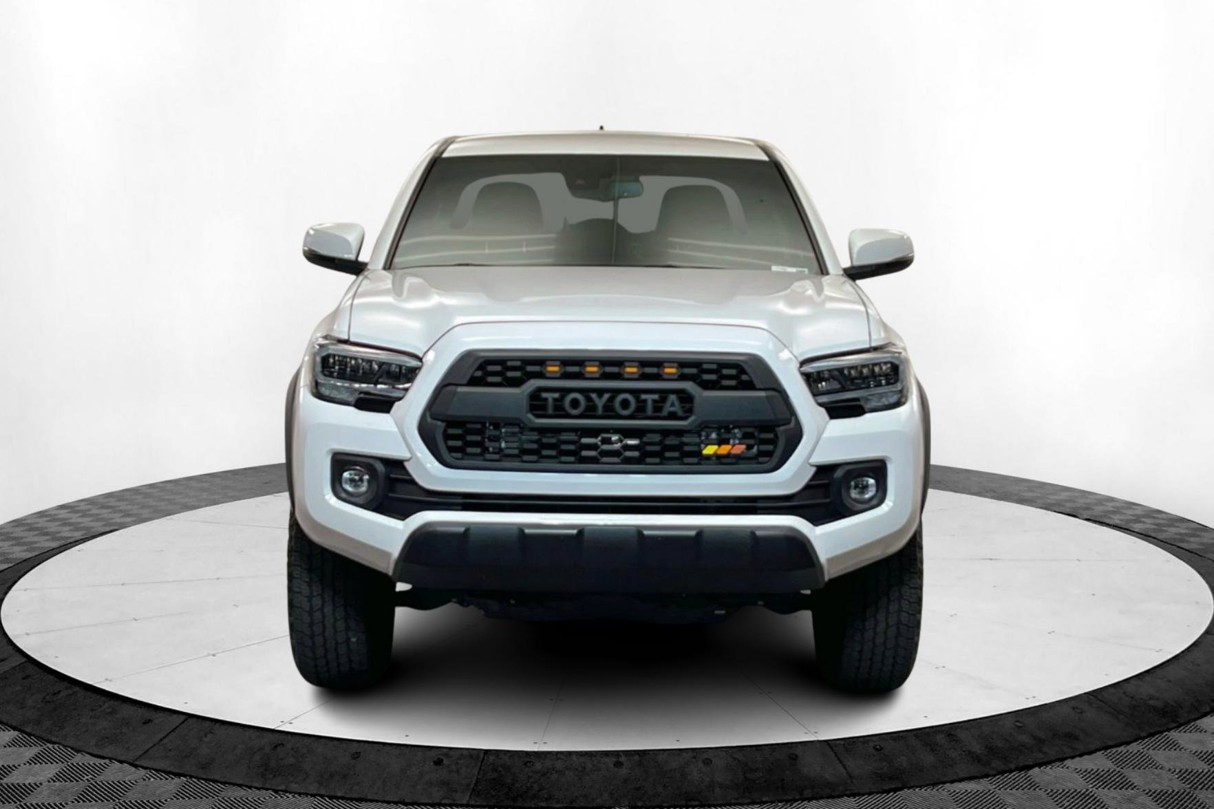 2023 Toyota Tacoma TRD Off-Road photo 8