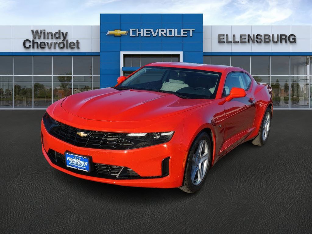2023 Chevrolet Camaro 1LT photo 3