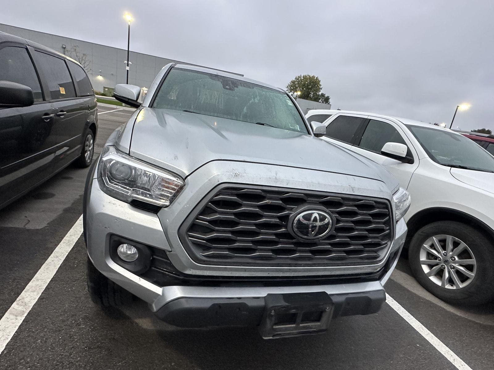 2022 Toyota Tacoma TRD photo 4