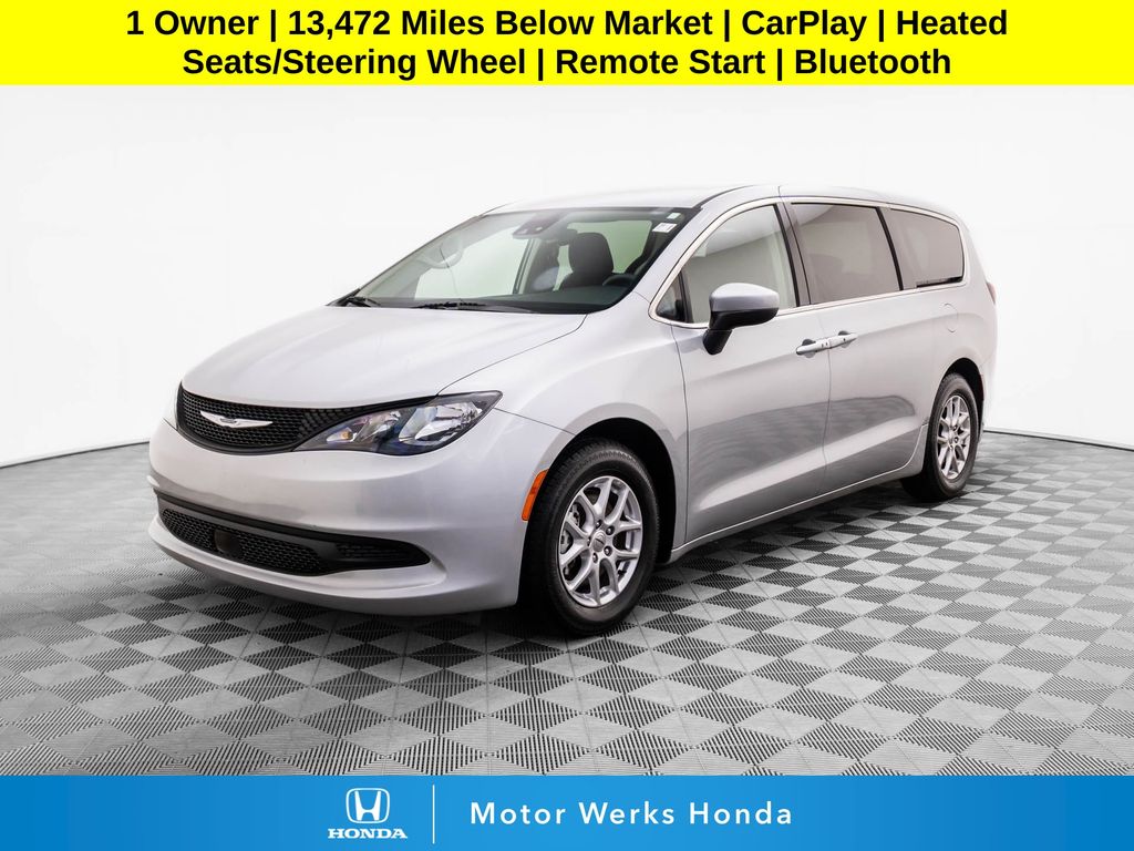 Pre-Owned 2023 Chrysler Voyager LX's photo