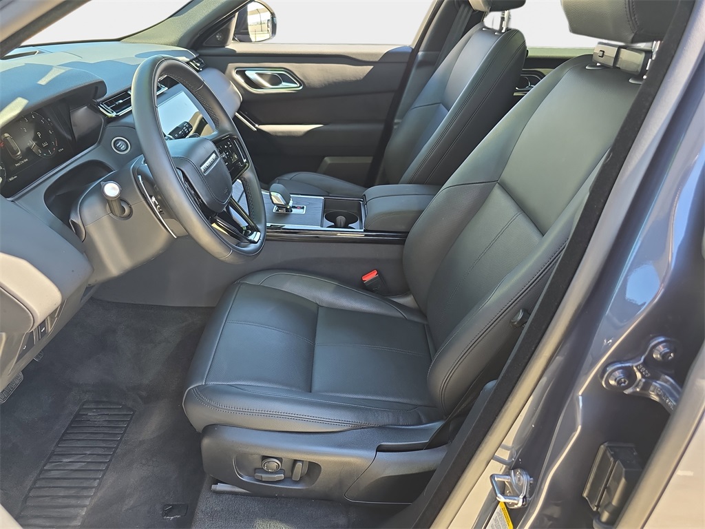 2025 Land Rover Range Rover Velar S photo 15