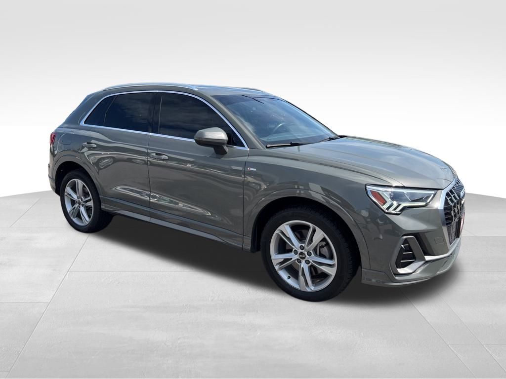 2021 Audi Q3 S line Premium Plus photo 7