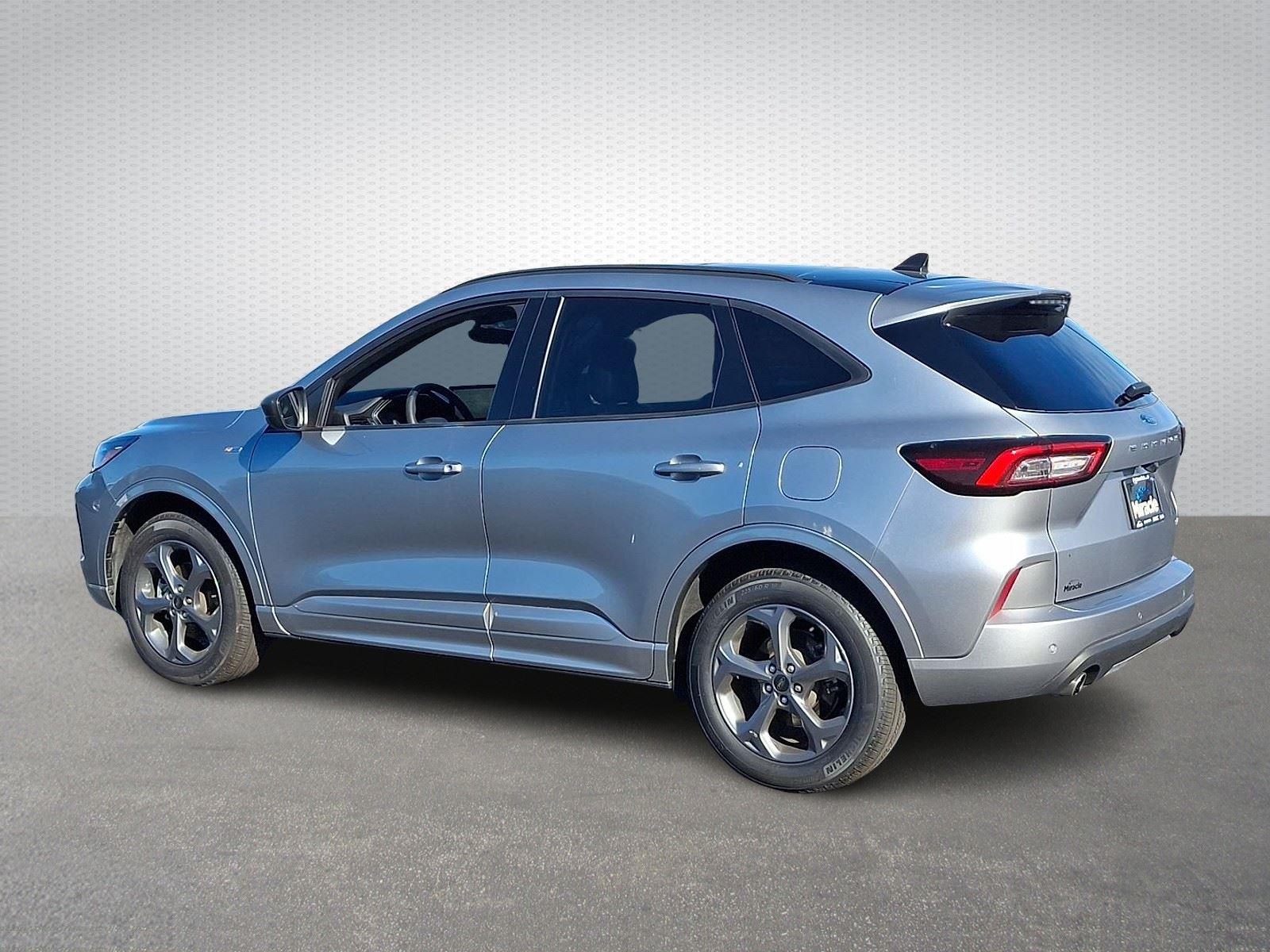 2023 Ford Escape ST-Line photo 3