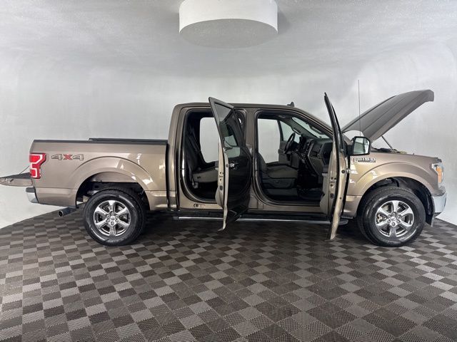 2020 Ford F-150 XLT photo 13