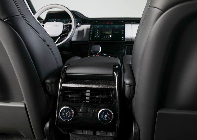 2025 Land Rover Range Rover Sport SE photo 11