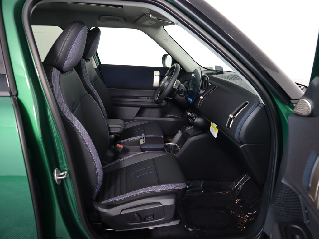 2025 Mini Countryman photo 19