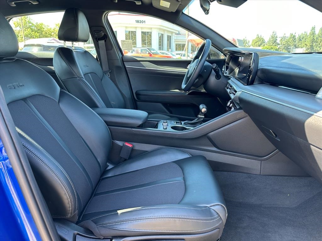 2024 Kia K5 GT-Line photo 9