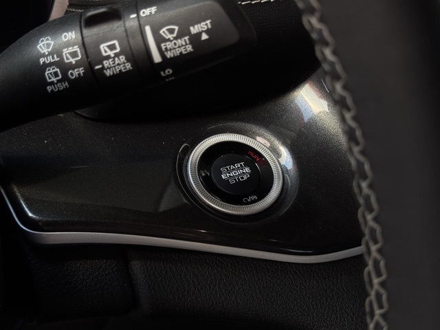 2023 Jeep Grand Cherokee Altitude photo 4