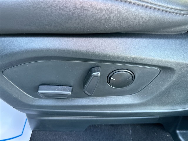 2024 Ford Explorer XLT photo 3