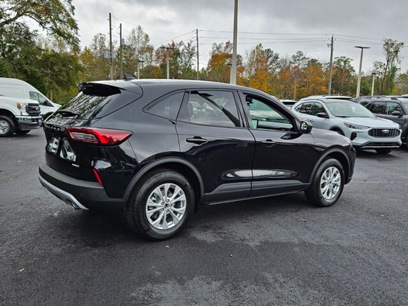 2025 Ford Escape Active photo 13