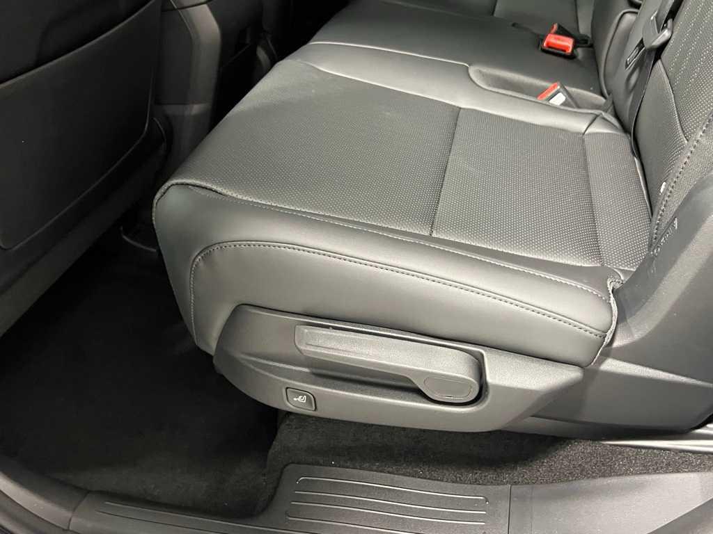 2025 Hyundai Santa Fe SEL photo 32