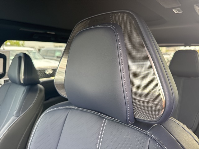 2026 Infiniti QX80 Sensory photo 13