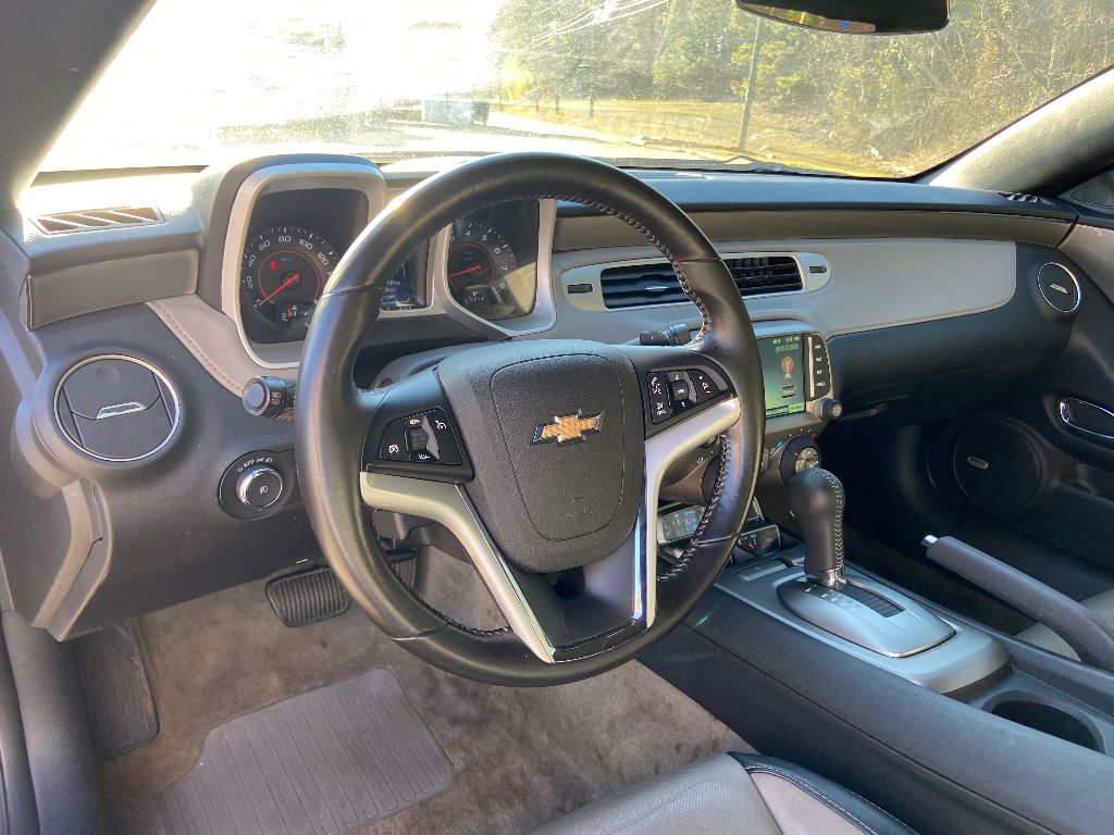 2014 Chevrolet Camaro photo 2