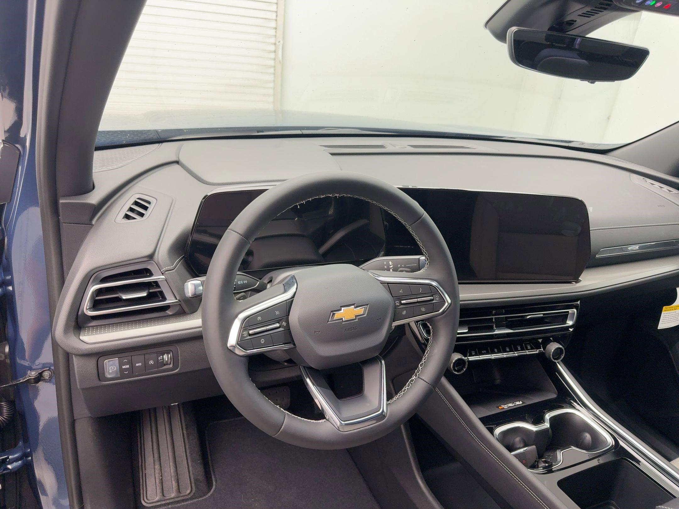 2026 Chevrolet Traverse photo 4